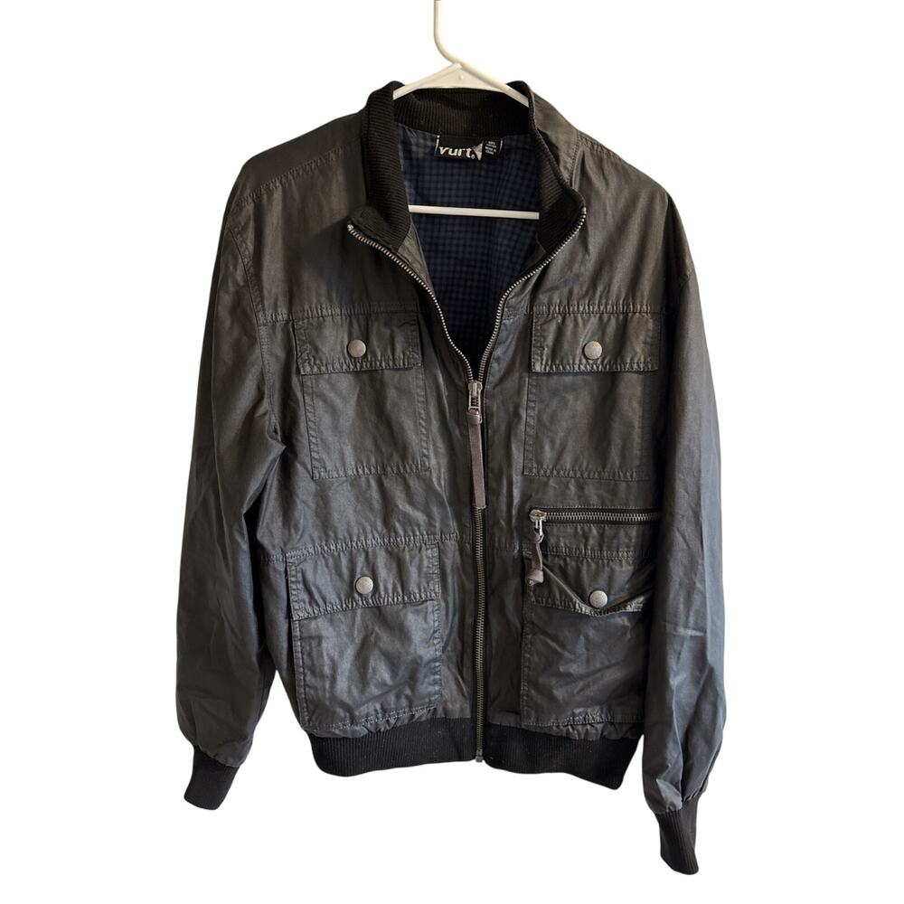 black Vurt bomber jacket with four front pockets and a full zipper Size Large